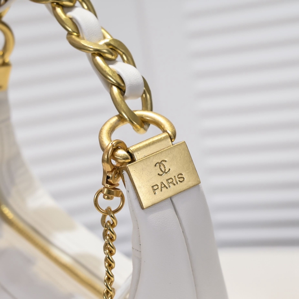 シャネルバッグ角部分ディテール